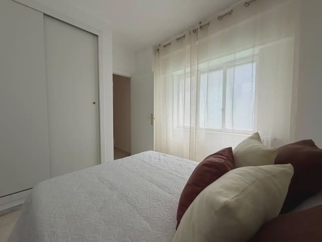 2 soverom Leilighet til leie i San Matías - Realejo, Granada by - € 980 (Ref: 9902078)