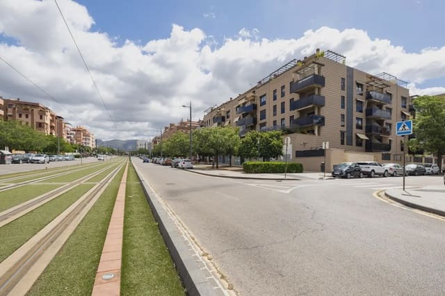2 soverom Penthouse til salgs i Avda. Federico Garcia Lorca - Nueva Estación Autobuses, Granada by med svømmebasseng garasje - € 355 000 (Ref: 9902079)