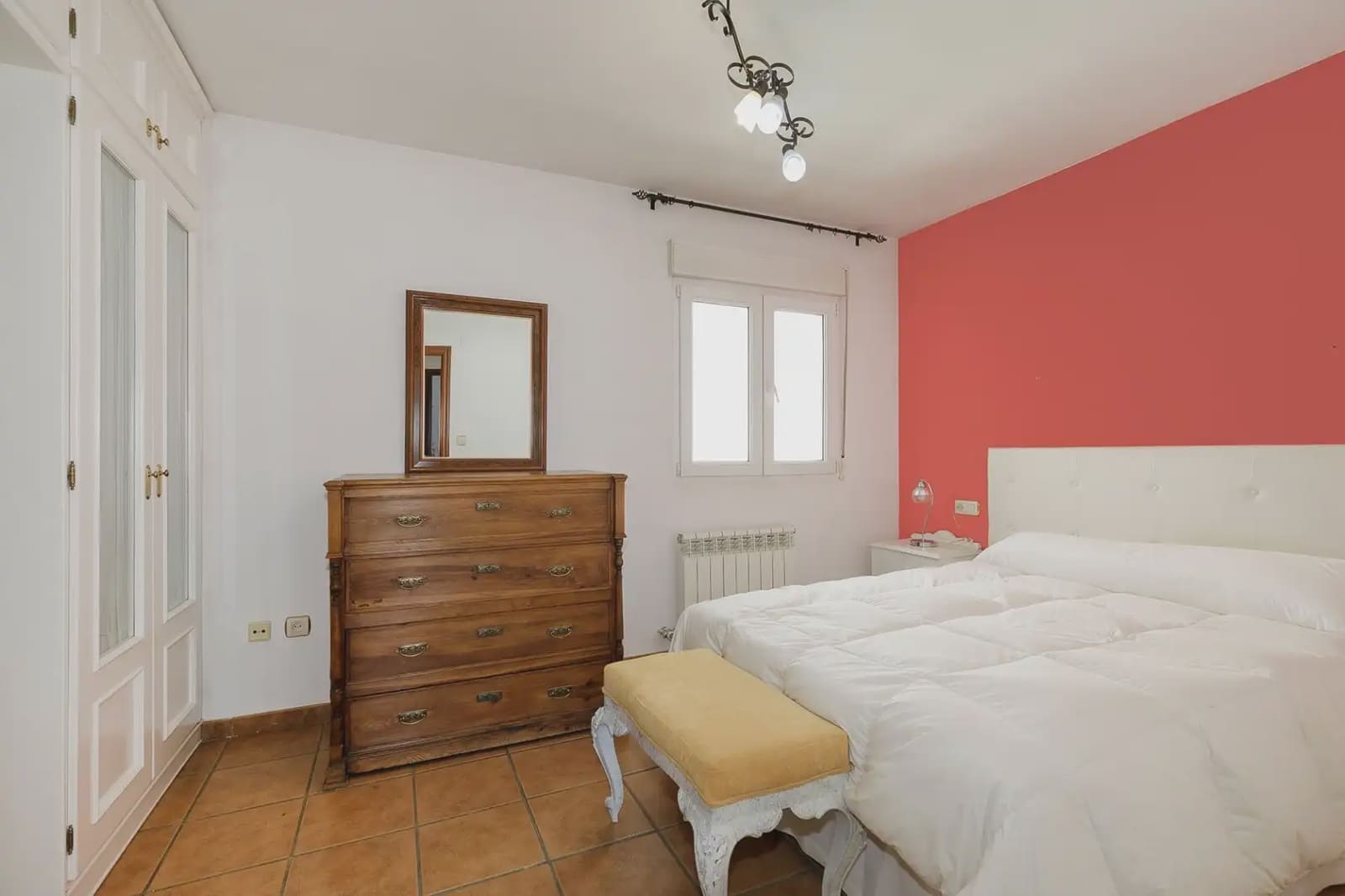Casa de 5 habitaciones en Granada ciudad en venta con garaje - 550.000 € (Ref: 9902444)