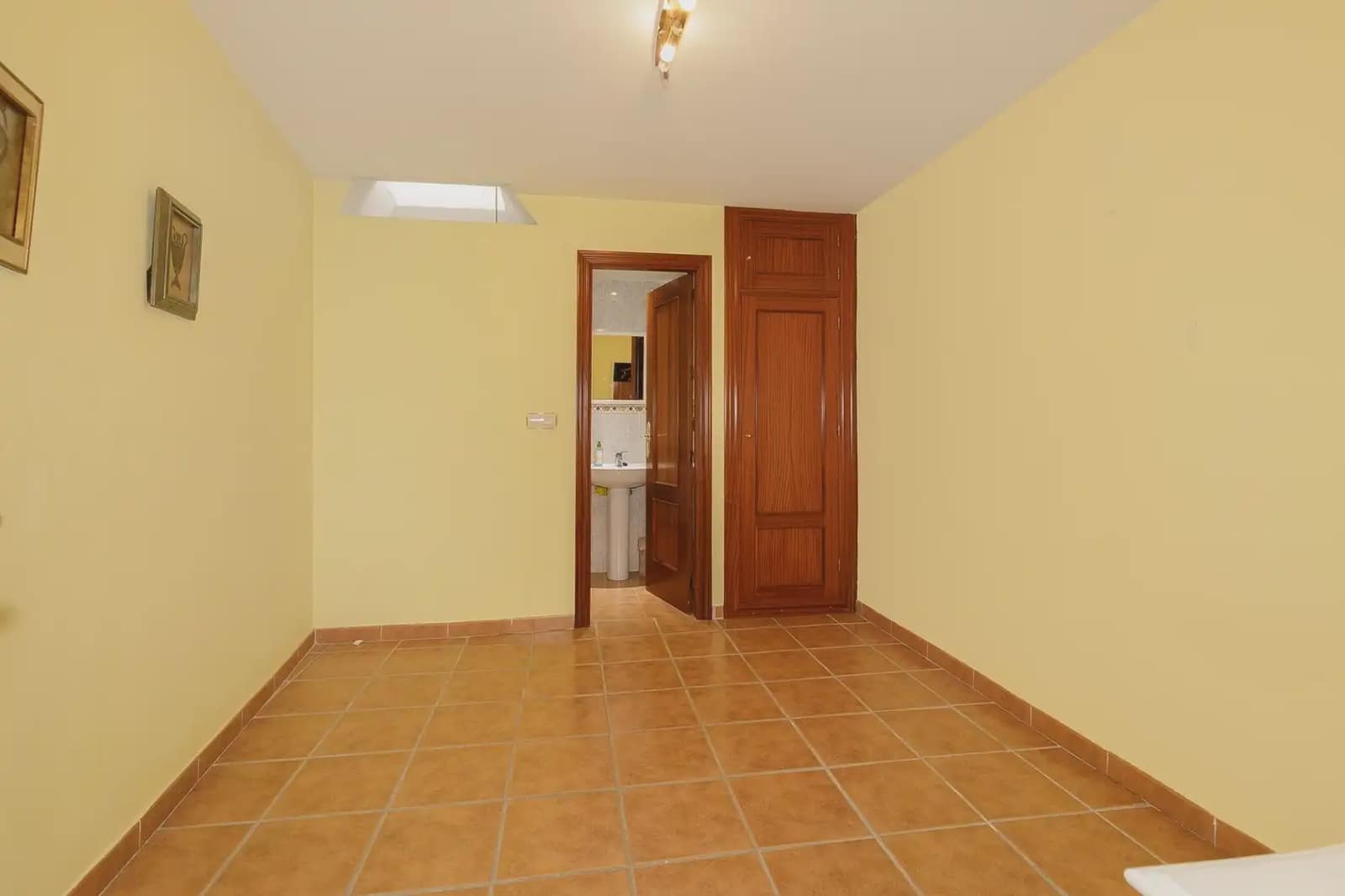 Casa de 5 habitaciones en Granada ciudad en venta con garaje - 550.000 € (Ref: 9902444)