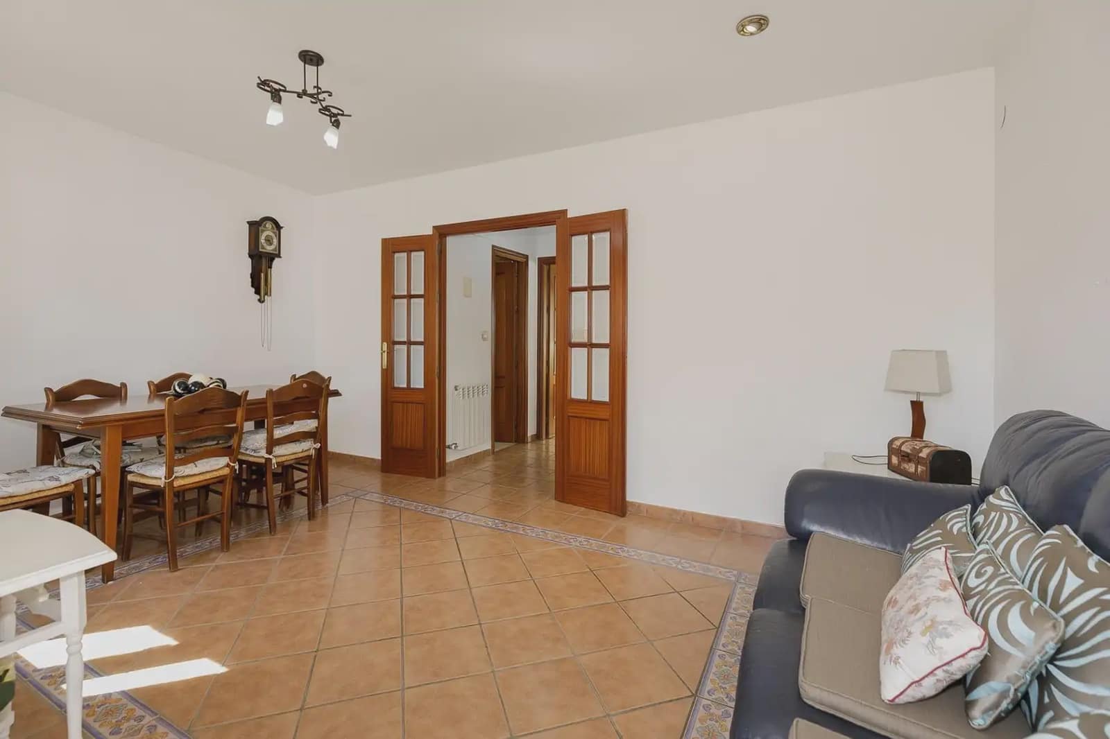 Casa de 5 habitaciones en Granada ciudad en venta con garaje - 550.000 € (Ref: 9902444)