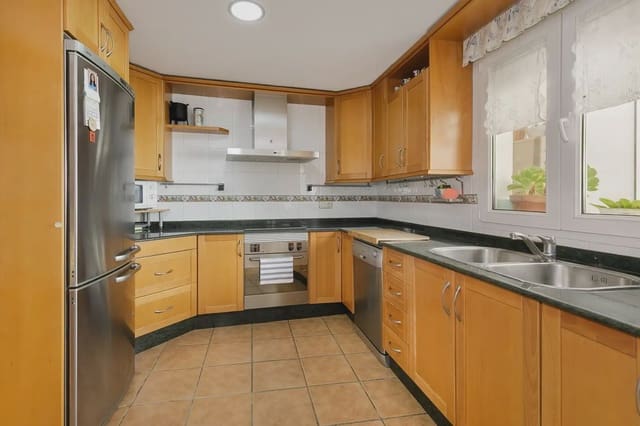 Casa de 5 habitaciones en Bola de Oro - Serrallo, Granada ciudad en venta con garaje - 550.000 € (Ref: 9902444)