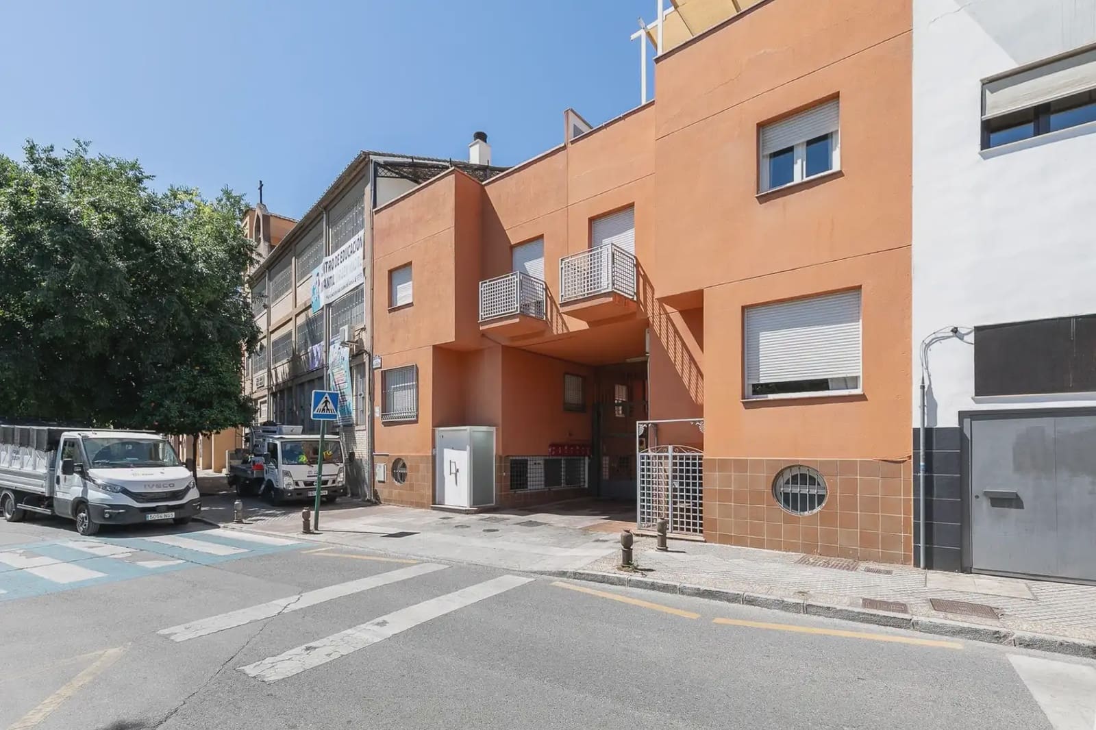 Casa de 5 habitaciones en Granada ciudad en venta con garaje - 550.000 € (Ref: 9902444)