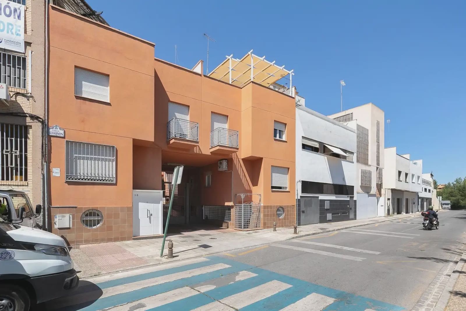 Casa de 5 habitaciones en Granada ciudad en venta con garaje - 550.000 € (Ref: 9902444)