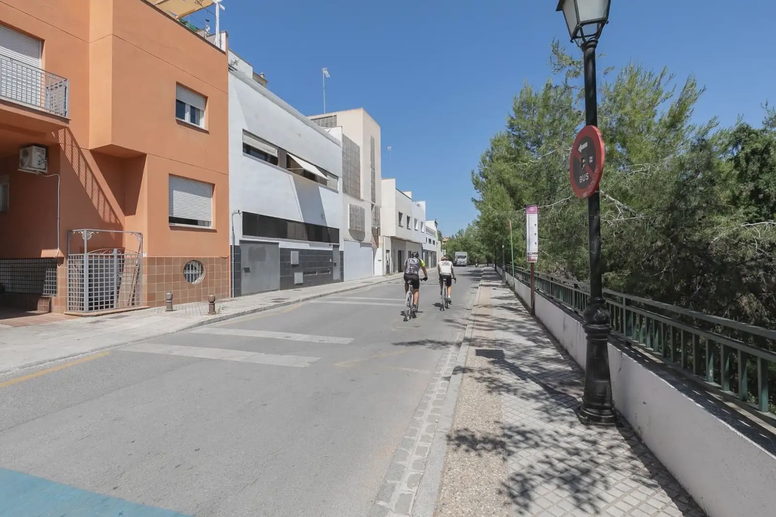 Casa de 5 habitaciones en Granada ciudad en venta con garaje - 550.000 € (Ref: 9902444)