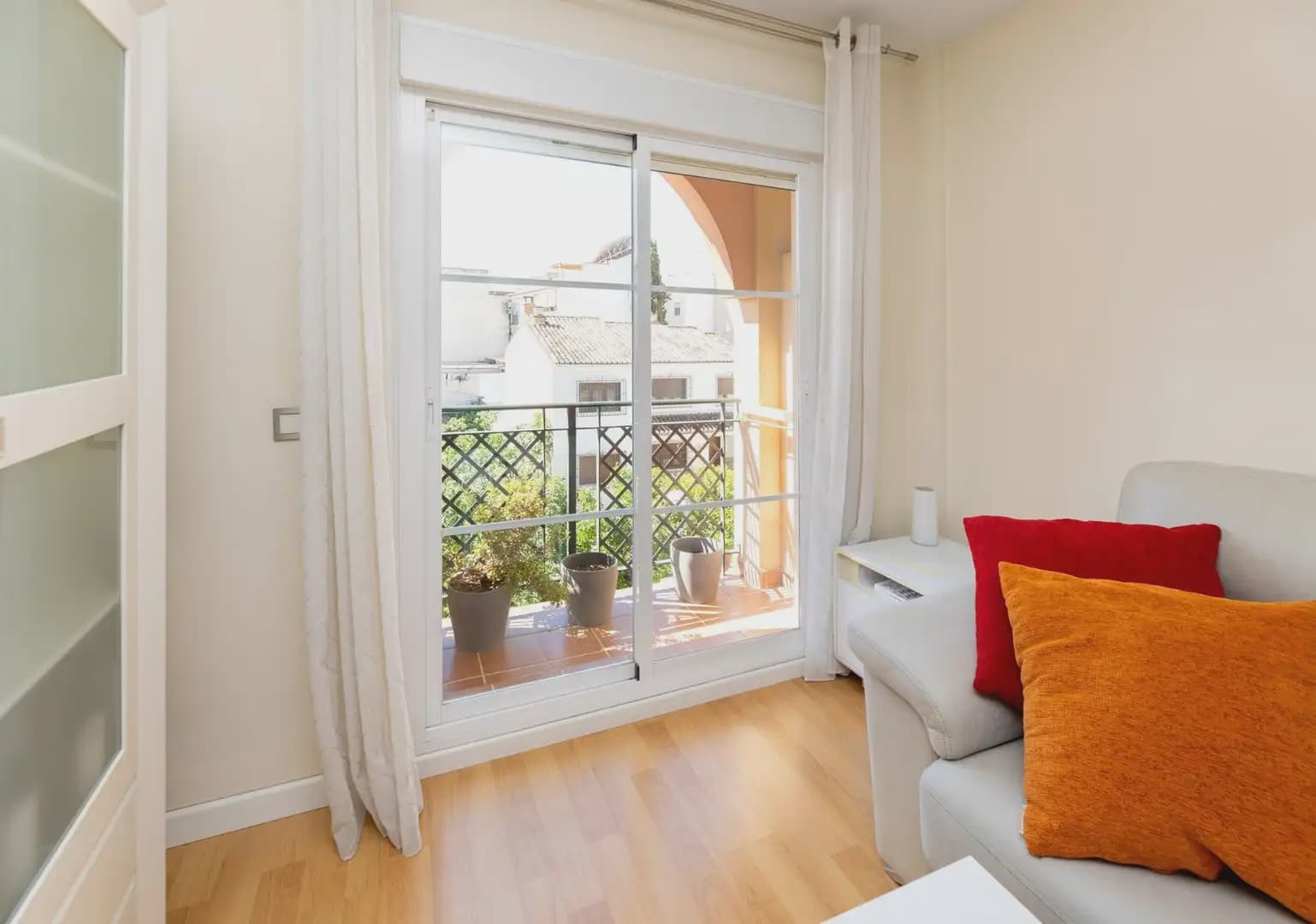 2 slaapkamer Flat te koop in Las Gabias met zwembad garage - € 245.000 (Ref: 9902622)