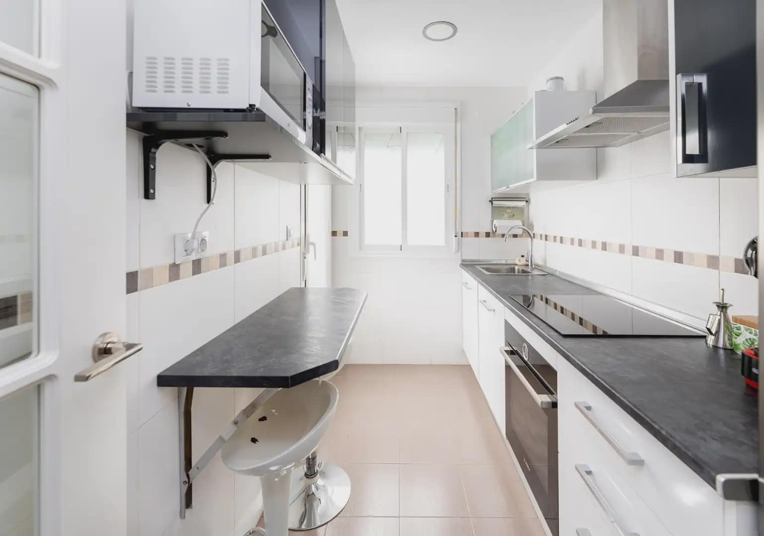 2 slaapkamer Flat te koop in Las Gabias met zwembad garage - € 245.000 (Ref: 9902622)