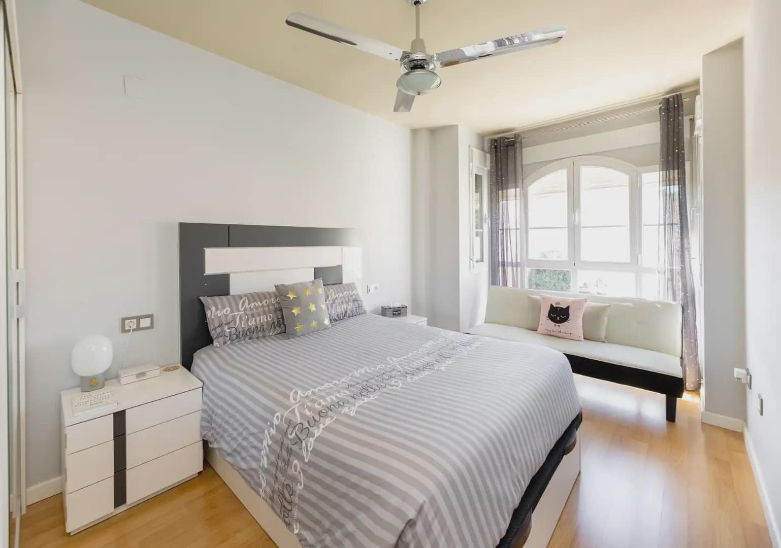 2 slaapkamer Flat te koop in Las Gabias met zwembad garage - € 245.000 (Ref: 9902622)