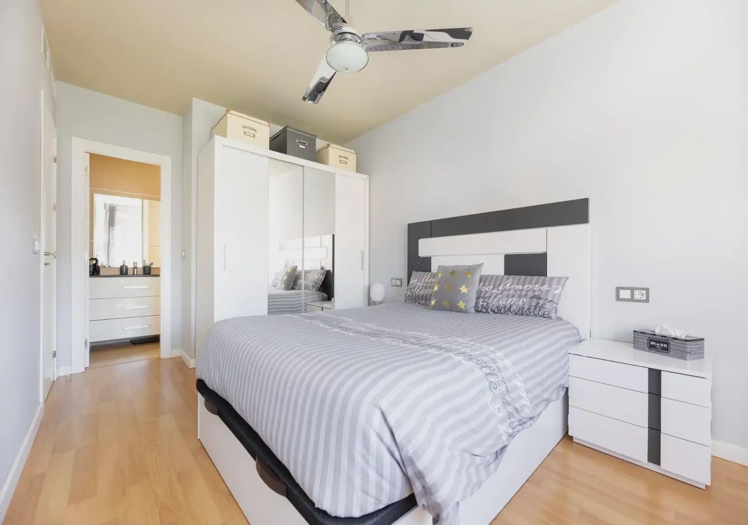 2 slaapkamer Flat te koop in Las Gabias met zwembad garage - € 245.000 (Ref: 9902622)