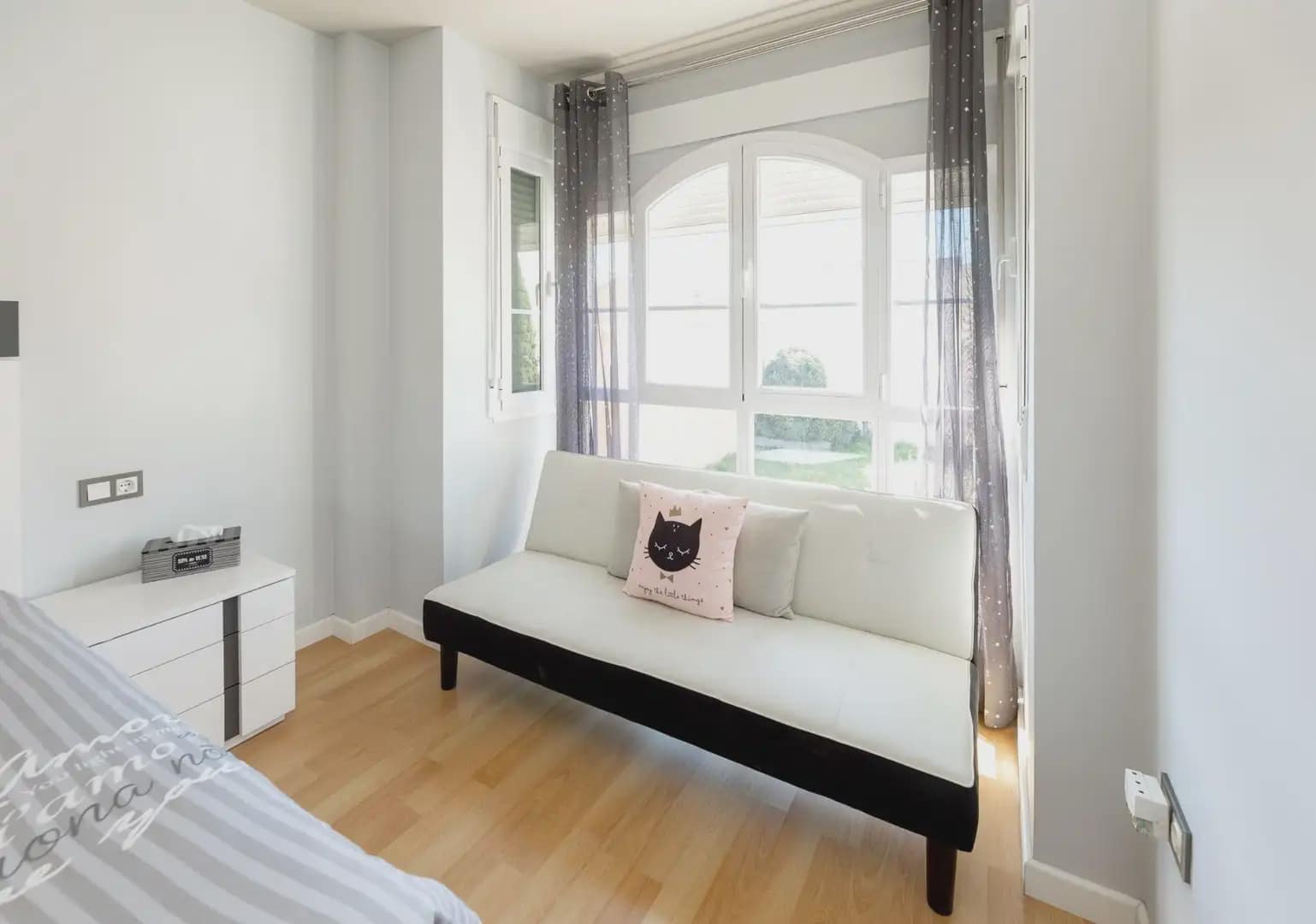 2 slaapkamer Flat te koop in Las Gabias met zwembad garage - € 245.000 (Ref: 9902622)