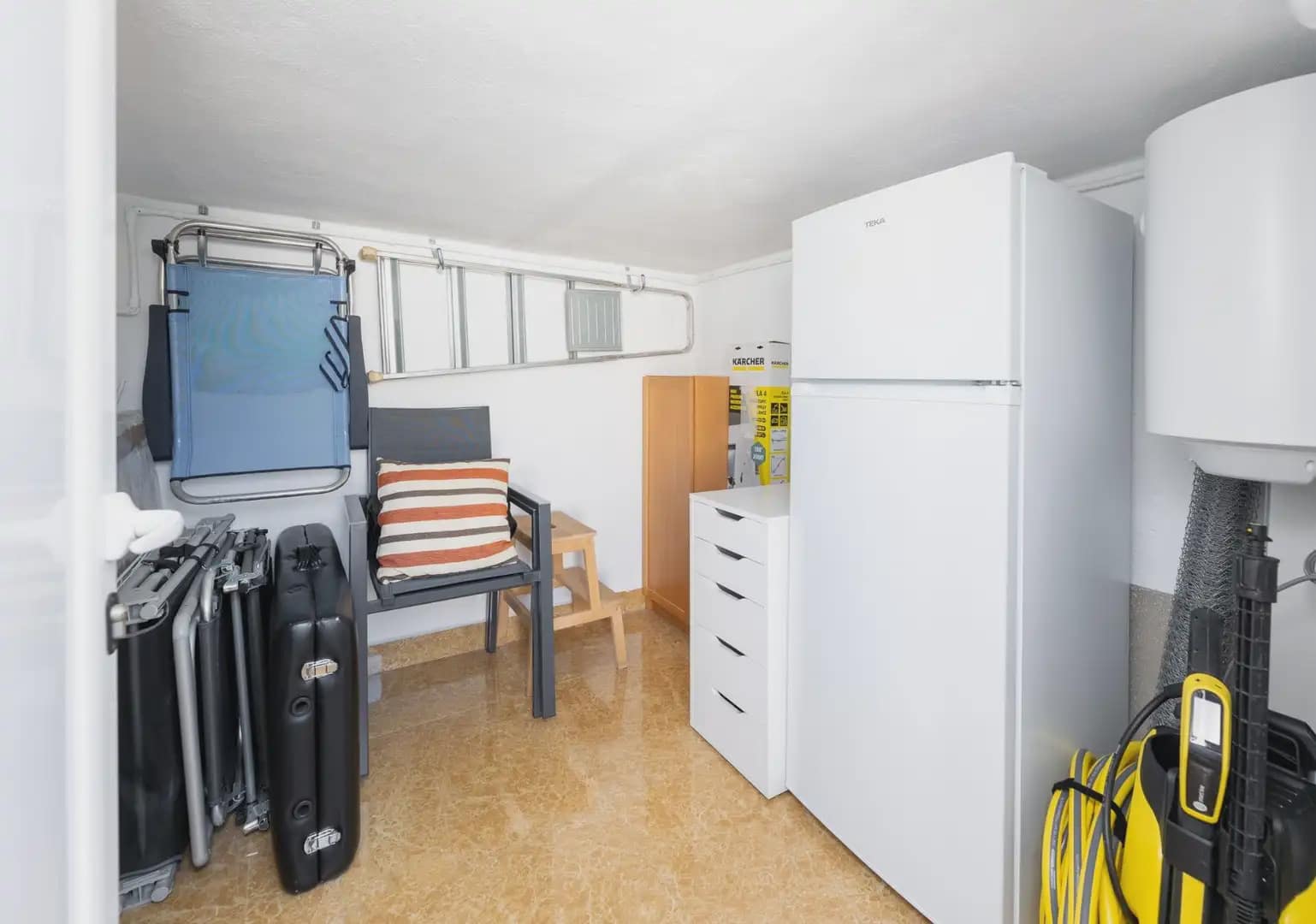 2 slaapkamer Flat te koop in Las Gabias met zwembad garage - € 245.000 (Ref: 9902622)