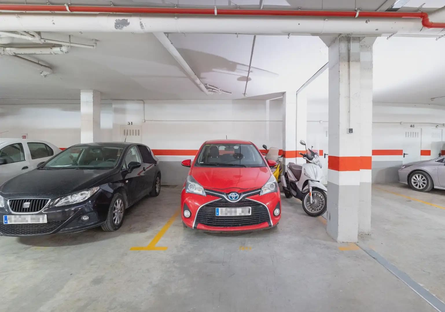 2 slaapkamer Flat te koop in Las Gabias met zwembad garage - € 245.000 (Ref: 9902622)