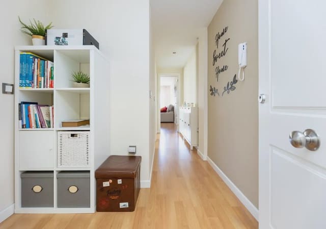2 slaapkamer Flat te koop in Gabia Grande, Las Gabias met zwembad garage - € 245.000 (Ref: 9902622)