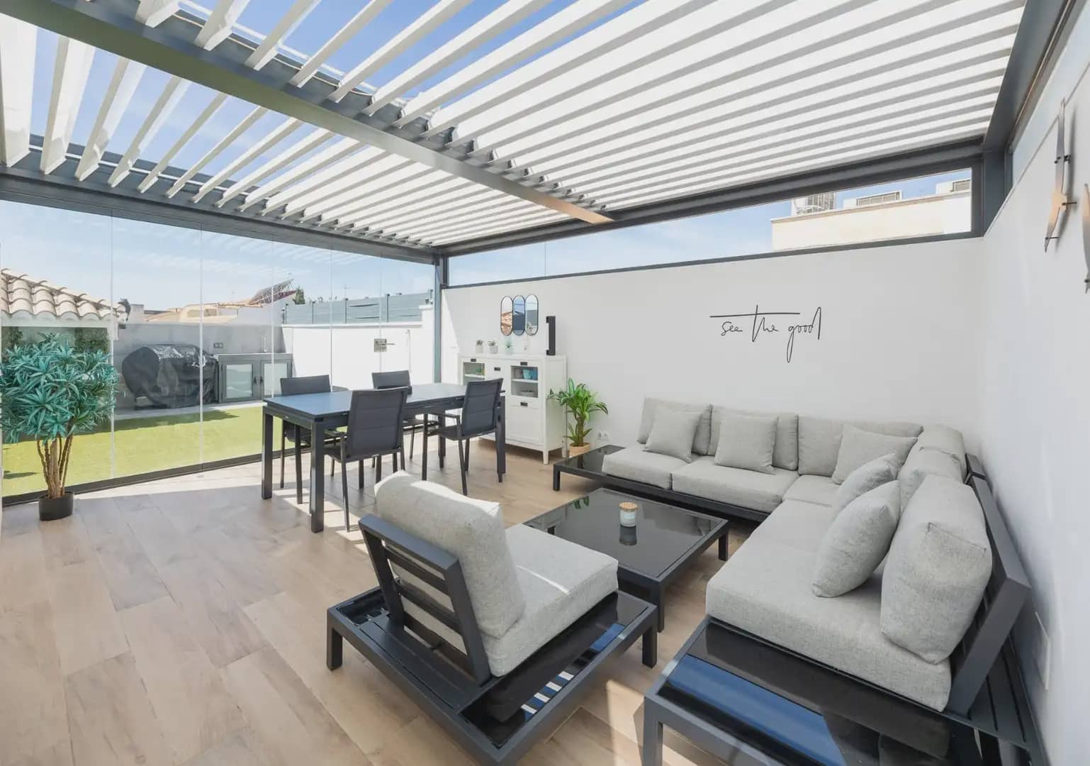 2 slaapkamer Flat te koop in Las Gabias met zwembad garage - € 245.000 (Ref: 9902622)