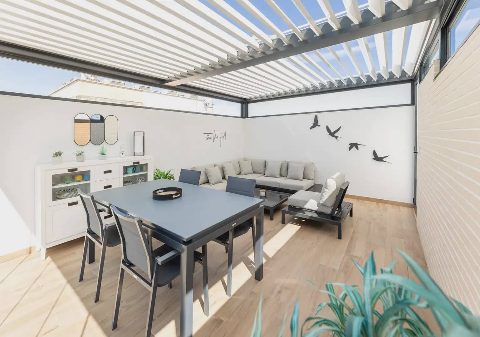 2 slaapkamer Flat te koop in Las Gabias met zwembad garage - € 245.000 (Ref: 9902622)