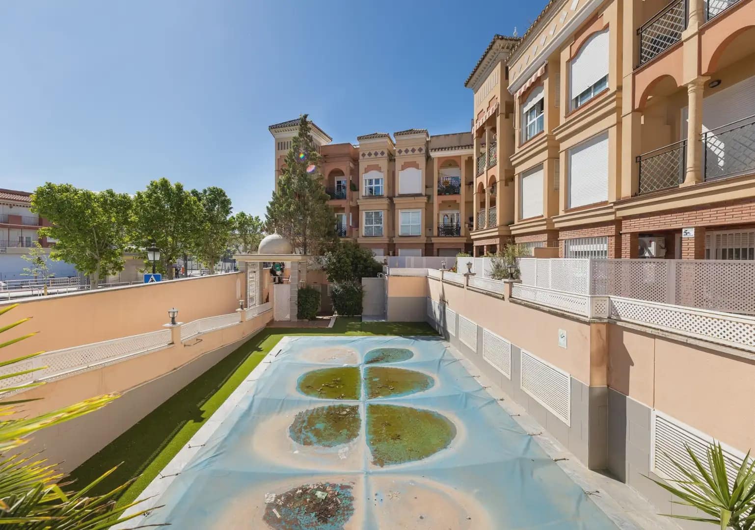 2 slaapkamer Flat te koop in Las Gabias met zwembad garage - € 245.000 (Ref: 9902622)
