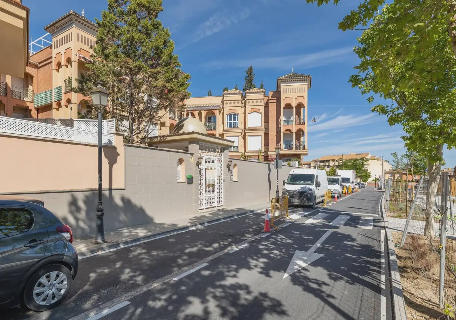 2 slaapkamer Flat te koop in Las Gabias met zwembad garage - € 245.000 (Ref: 9902622)