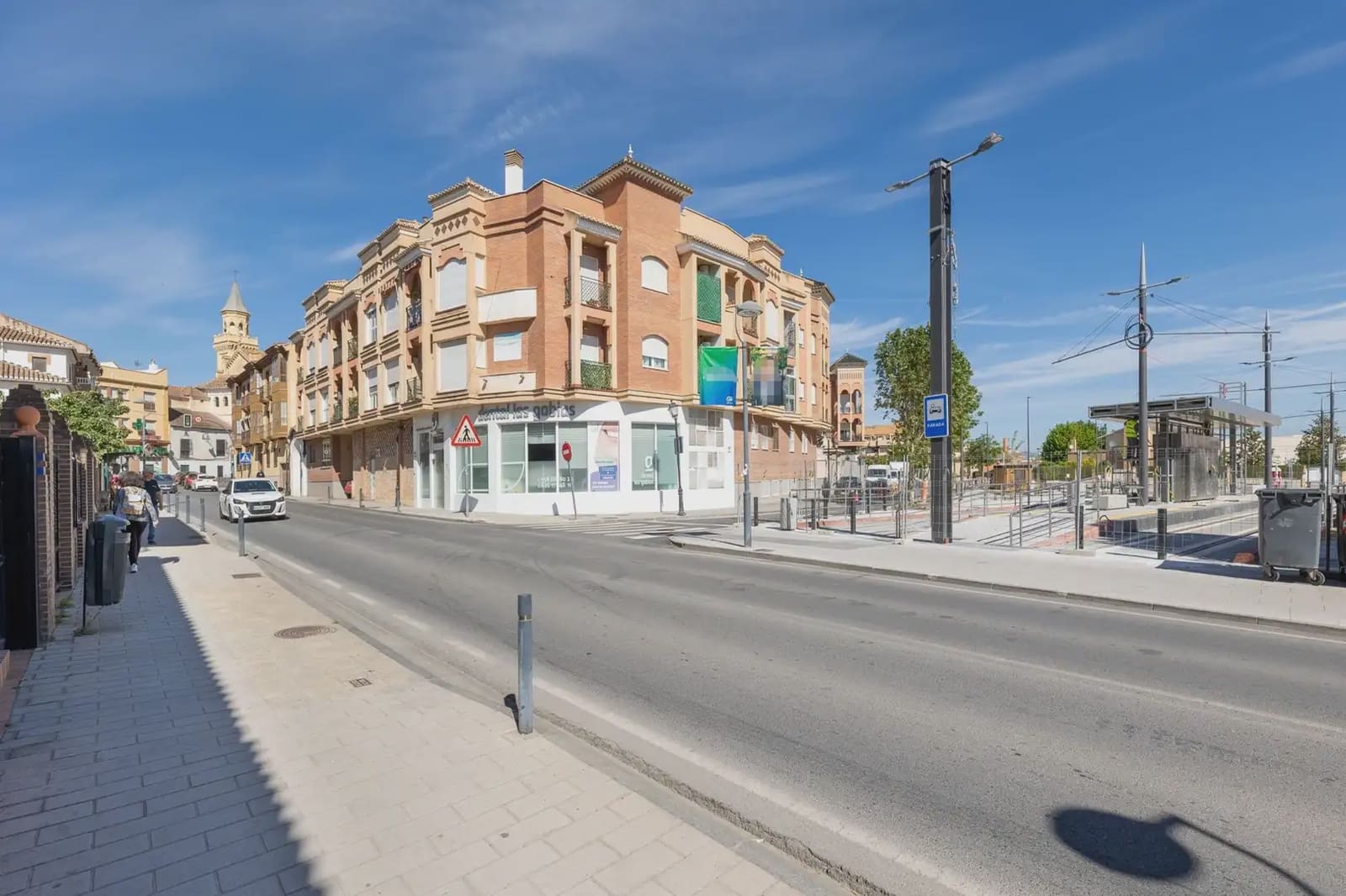 2 slaapkamer Flat te koop in Las Gabias met zwembad garage - € 245.000 (Ref: 9902622)