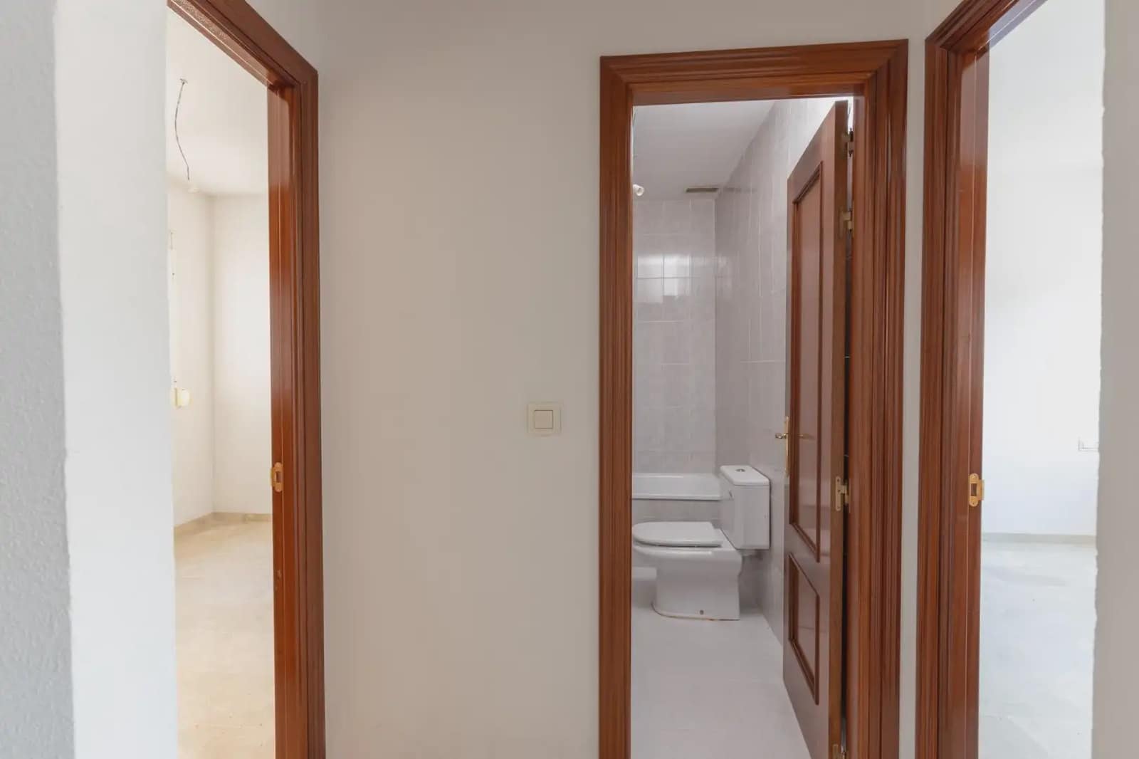 Piso de 3 habitaciones en Cenes de la Vega en venta con garaje - 175.000 € (Ref: 9902624)
