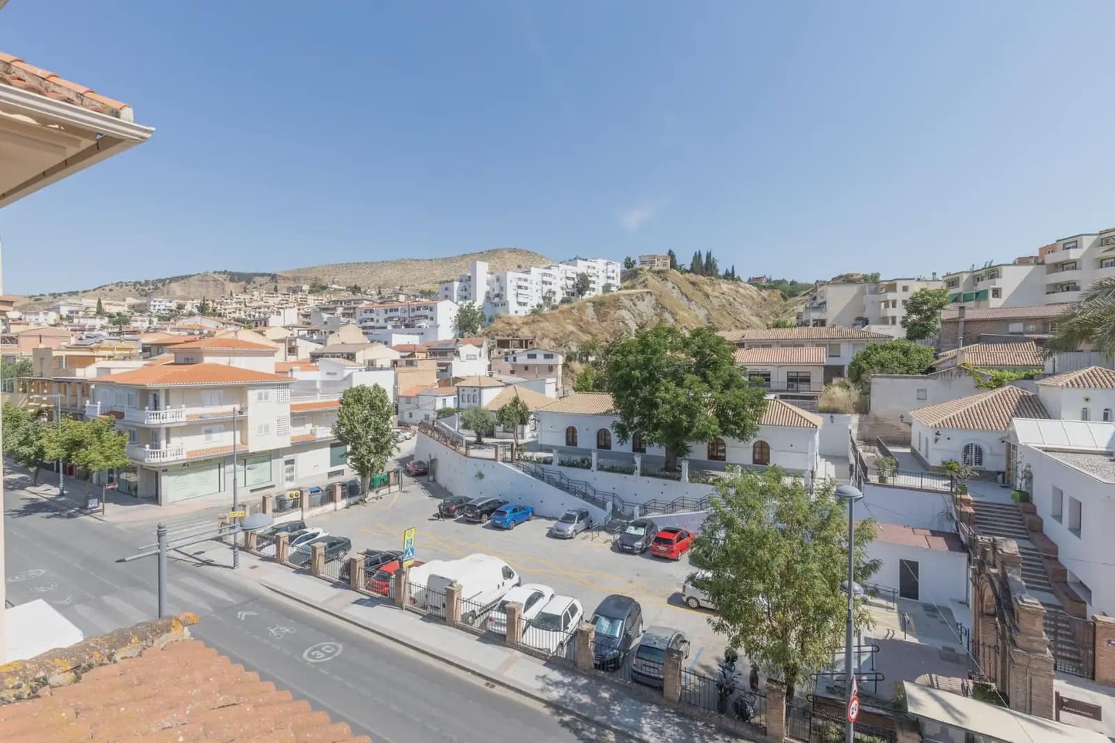 Piso de 3 habitaciones en Cenes de la Vega en venta con garaje - 175.000 € (Ref: 9902624)