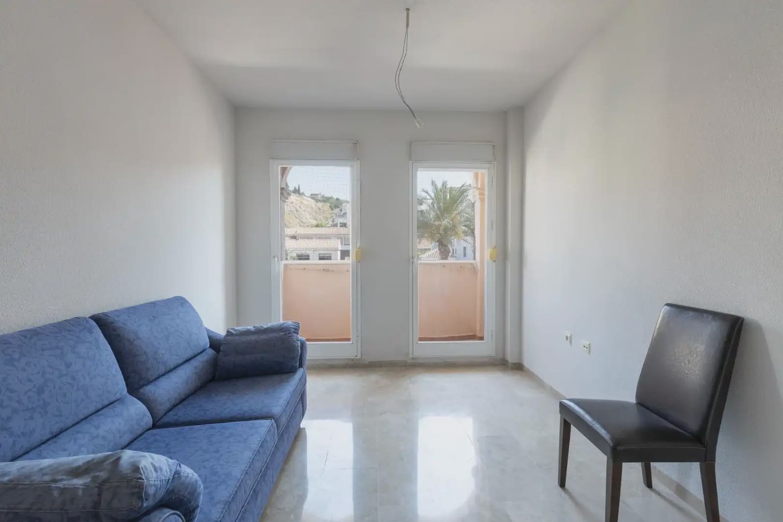 Piso de 3 habitaciones en Cenes de la Vega en venta con garaje - 175.000 € (Ref: 9902624)
