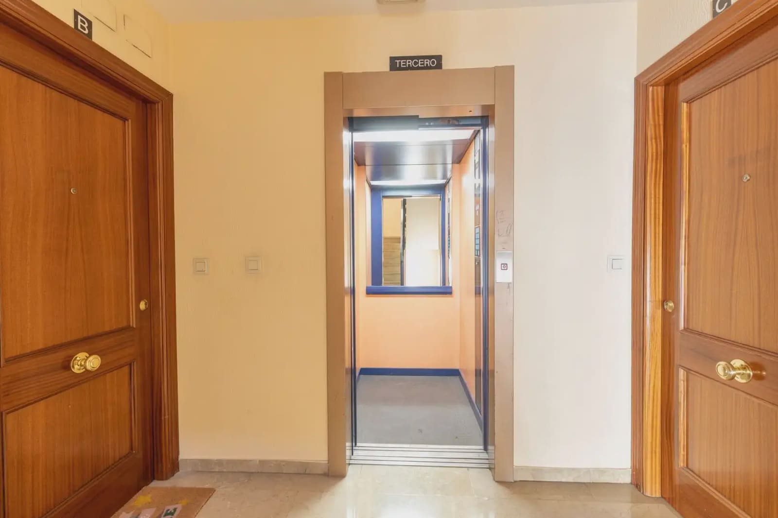 Piso de 3 habitaciones en Cenes de la Vega en venta con garaje - 175.000 € (Ref: 9902624)