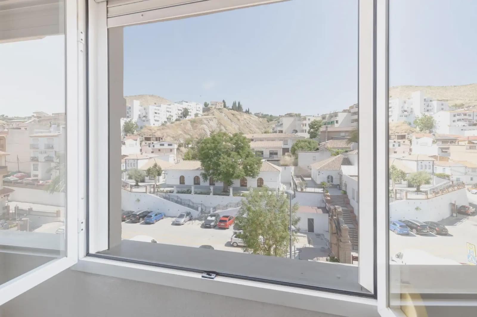Piso de 3 habitaciones en Cenes de la Vega en venta con garaje - 175.000 € (Ref: 9902624)