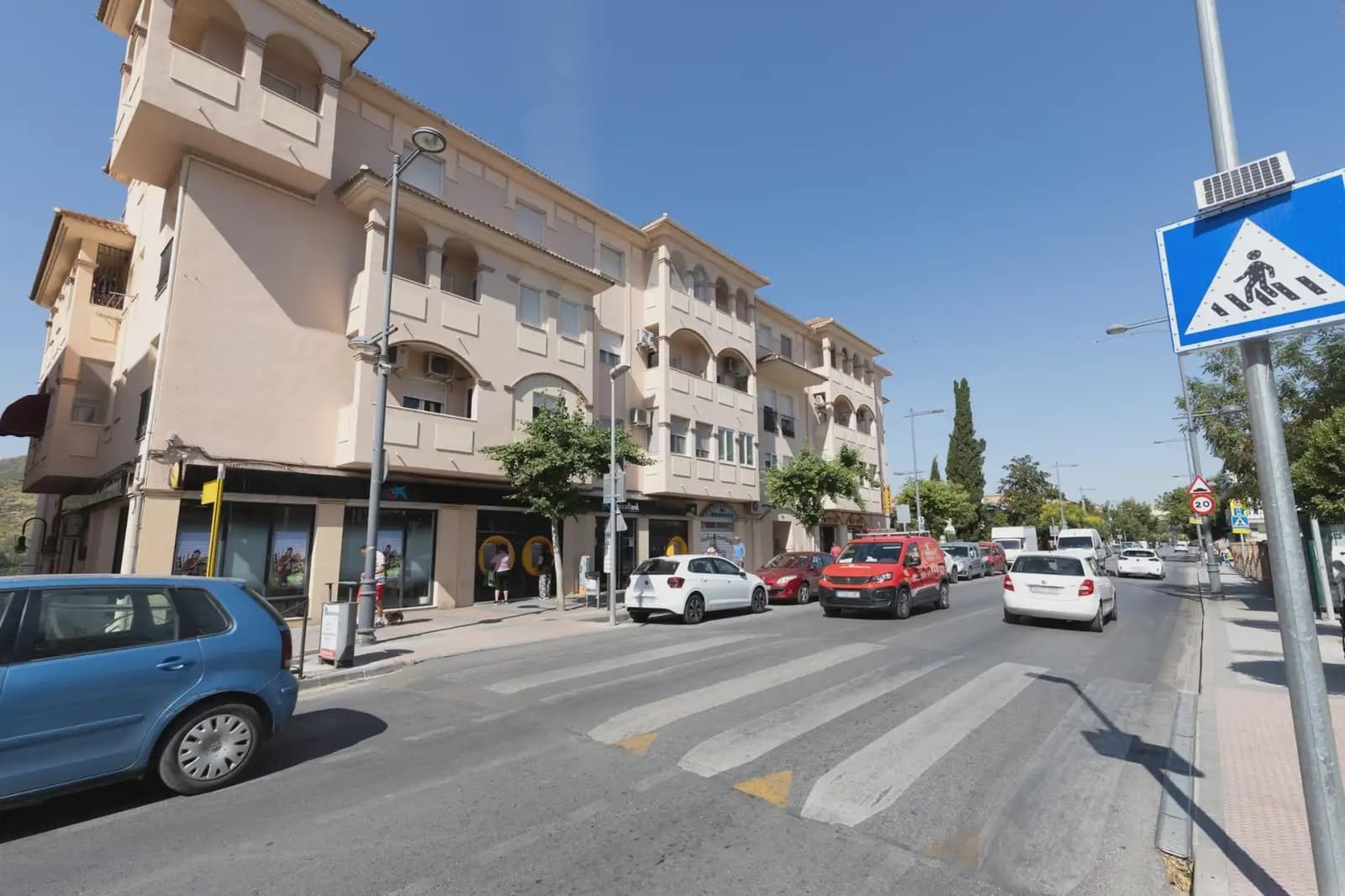 Piso de 3 habitaciones en Cenes de la Vega en venta con garaje - 175.000 € (Ref: 9902624)