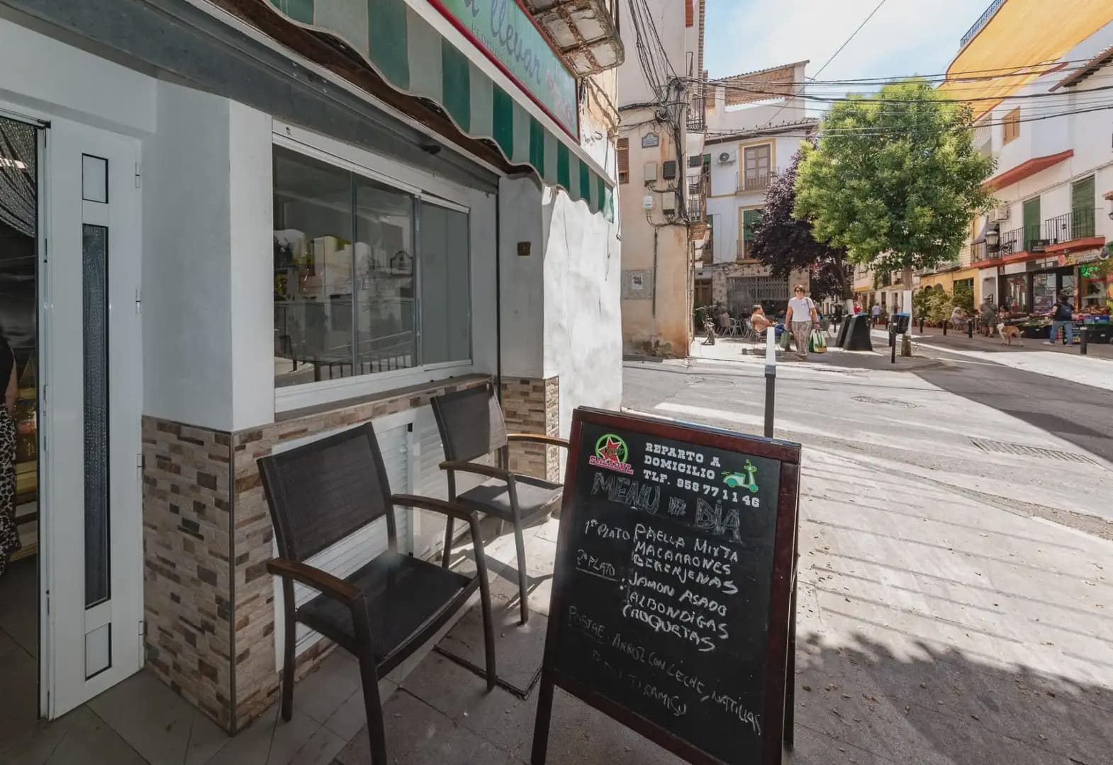 Commercial for sale in Lanjaron - € 120,000 (Ref: 9902625)