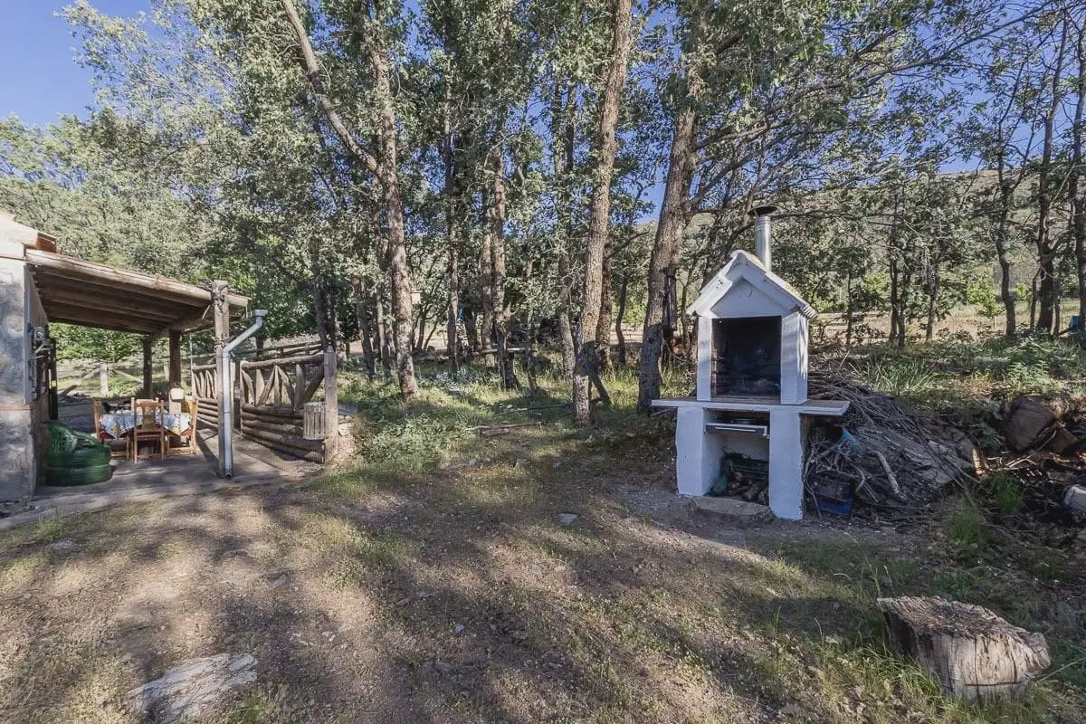 Finca/Casa Rural de 2 habitaciones en Güéjar Sierra en venta - 129.000 € (Ref: 9902628)