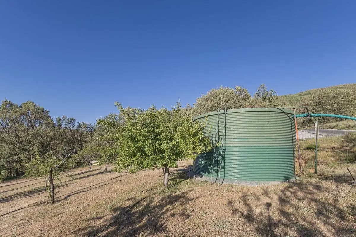 Finca/Casa Rural de 2 habitaciones en Güéjar Sierra en venta - 129.000 € (Ref: 9902628)
