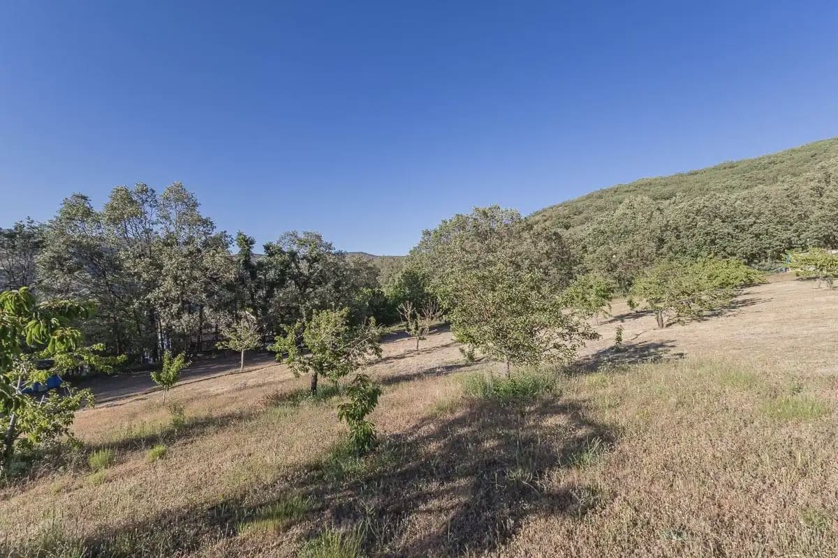 Finca/Casa Rural de 2 habitaciones en Güéjar Sierra en venta - 129.000 € (Ref: 9902628)