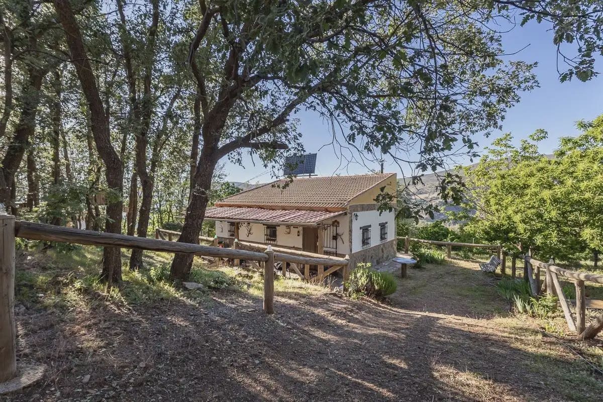 Finca/Casa Rural de 2 habitaciones en Güéjar Sierra en venta - 129.000 € (Ref: 9902628)