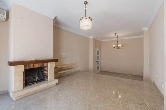 5 slaapkamer Huis te koop in Huétor Vega met garage - € 323.000 (Ref: 9902629)
