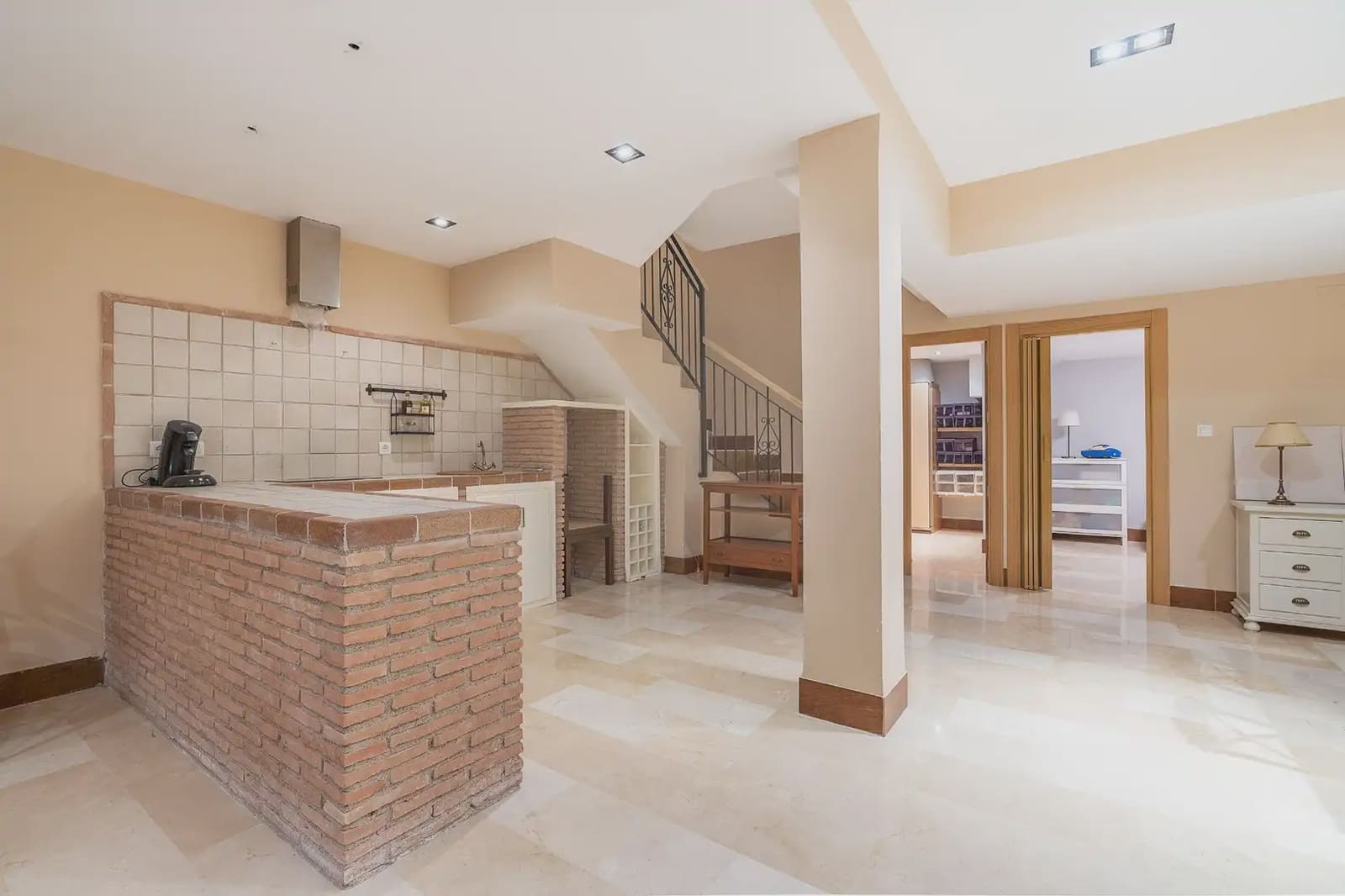 5 slaapkamer Huis te koop in Huetor Vega met garage - € 323.000 (Ref: 9902629)