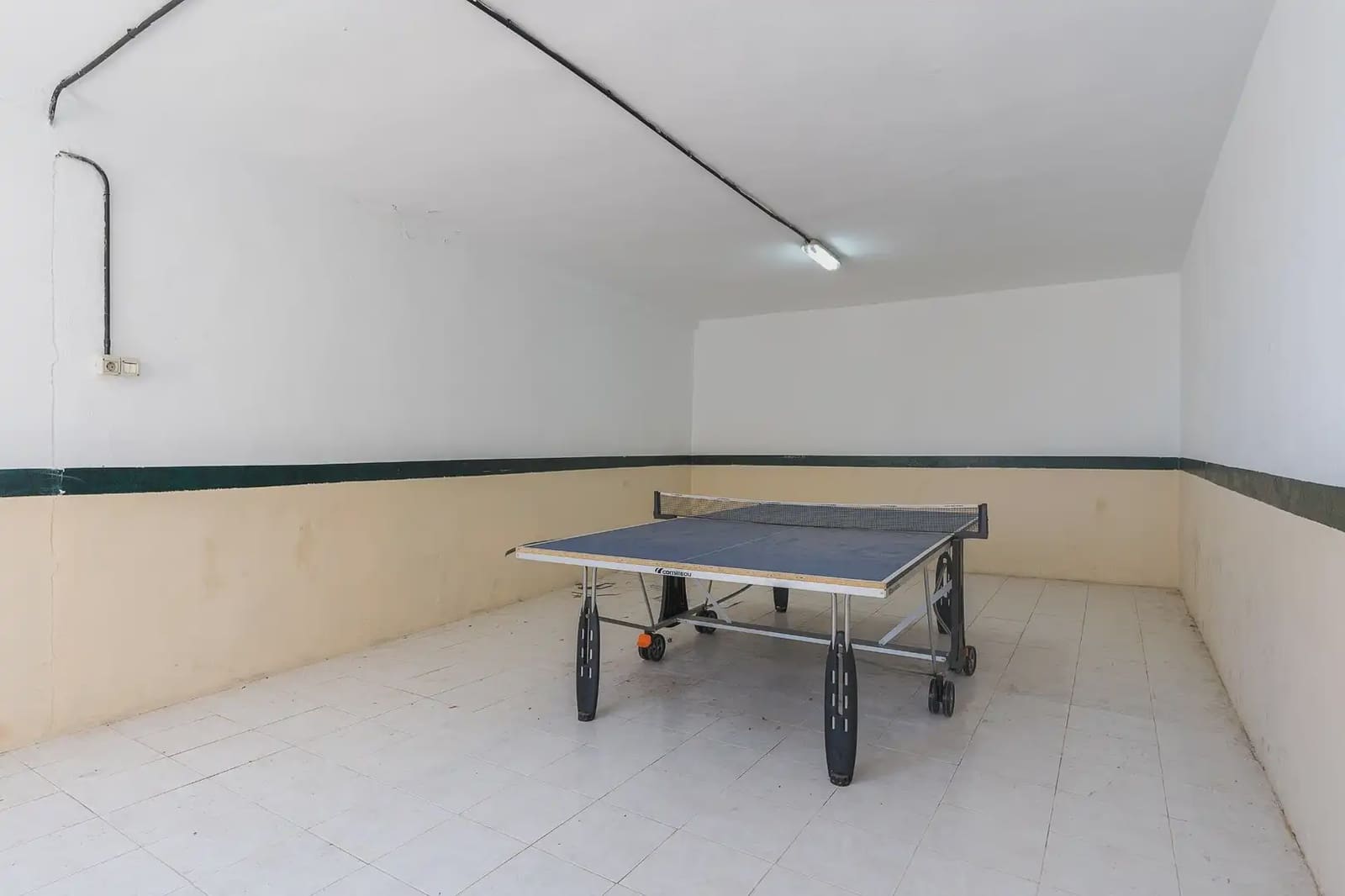 5 slaapkamer Huis te koop in Huetor Vega met garage - € 323.000 (Ref: 9902629)