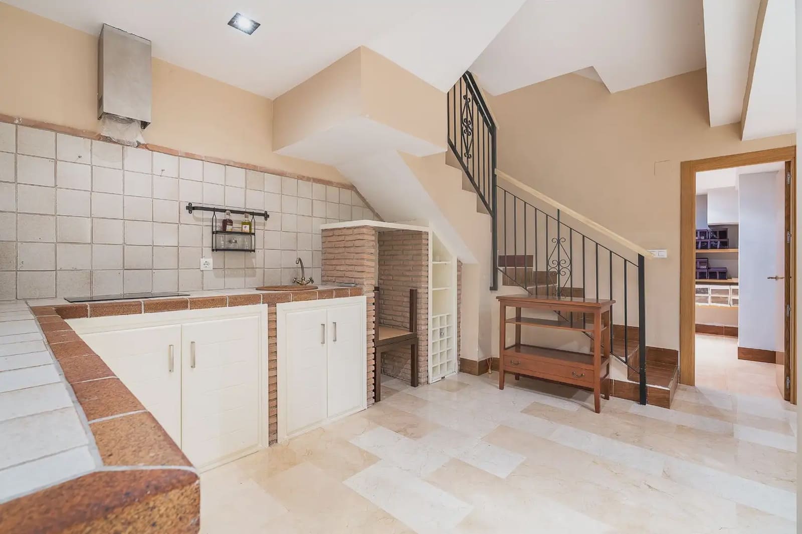 5 slaapkamer Huis te koop in Huetor Vega met garage - € 323.000 (Ref: 9902629)