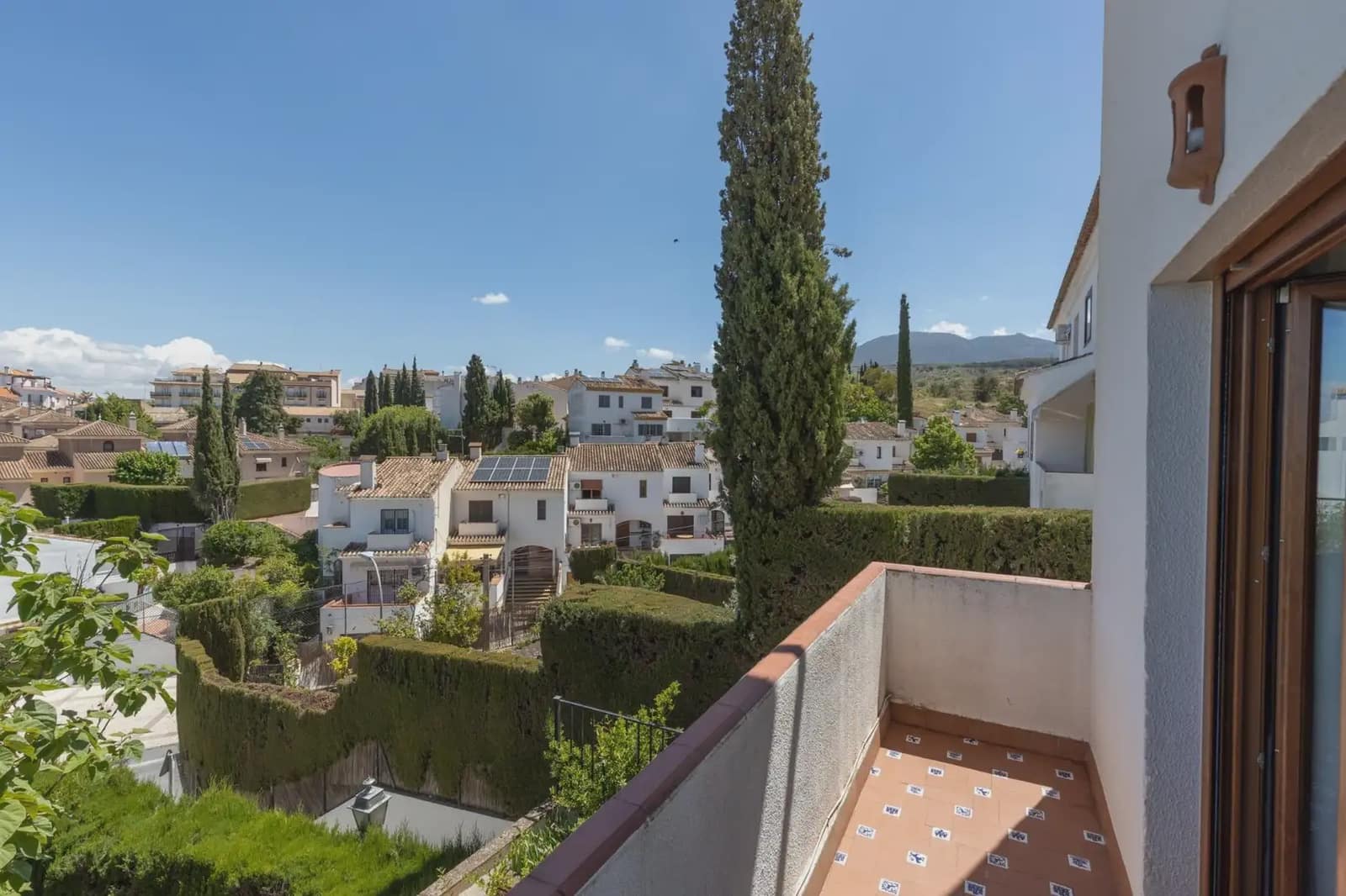 3 slaapkamer Villa te koop in La Zubia met zwembad garage - € 330.000 (Ref: 9902630)