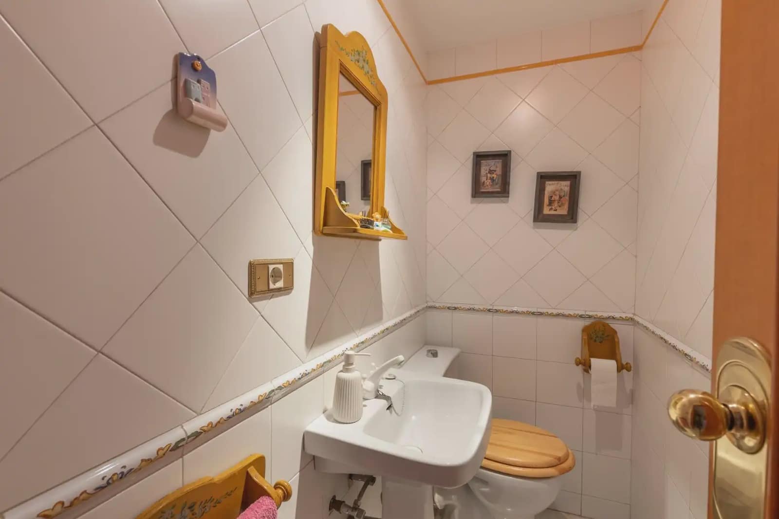 3 slaapkamer Villa te koop in La Zubia met zwembad garage - € 330.000 (Ref: 9902630)