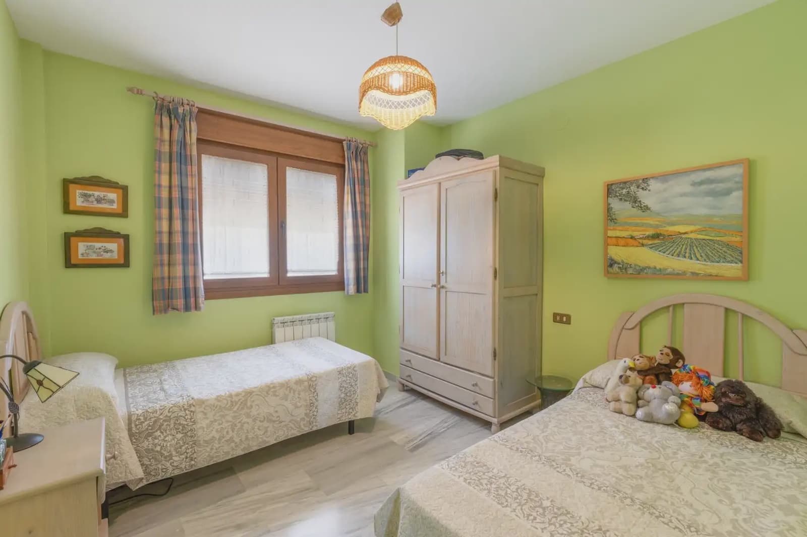3 slaapkamer Villa te koop in La Zubia met zwembad garage - € 330.000 (Ref: 9902630)