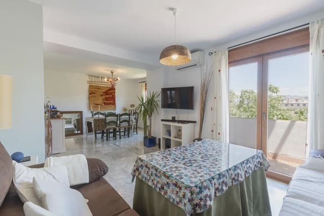 3 slaapkamer Villa te koop in La Zubia met zwembad garage - € 330.000 (Ref: 9902630)