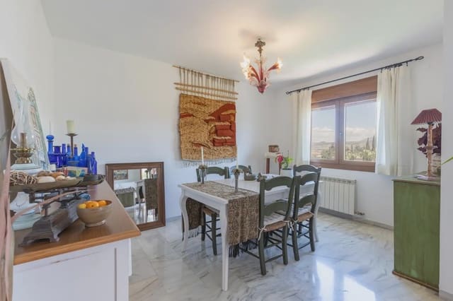 3 slaapkamer Villa te koop in La Zubia met zwembad garage - € 330.000 (Ref: 9902630)