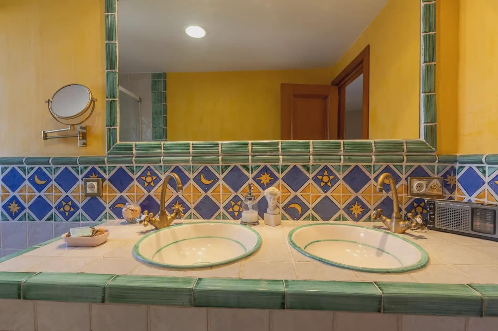 3 slaapkamer Villa te koop in La Zubia met zwembad garage - € 330.000 (Ref: 9902630)