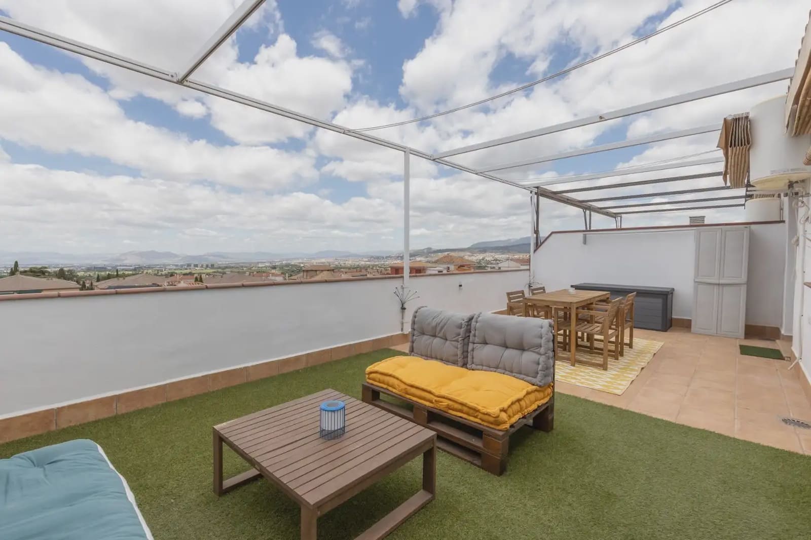 Ático de 2 habitaciones en La Zubia en venta con garaje - 265.000 € (Ref: 9904893)