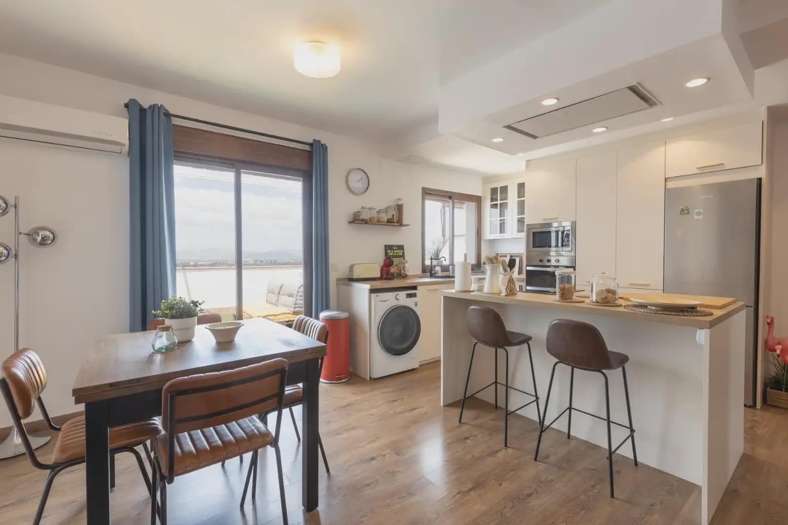 Ático de 2 habitaciones en La Zubia en venta con garaje - 265.000 € (Ref: 9904893)