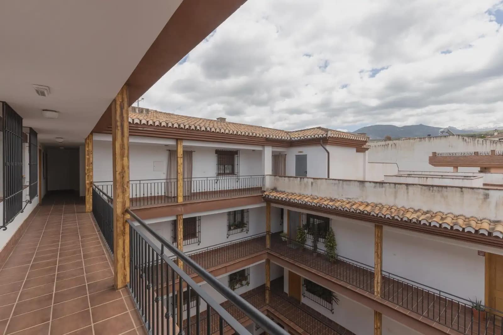 Ático de 2 habitaciones en La Zubia en venta con garaje - 265.000 € (Ref: 9904893)