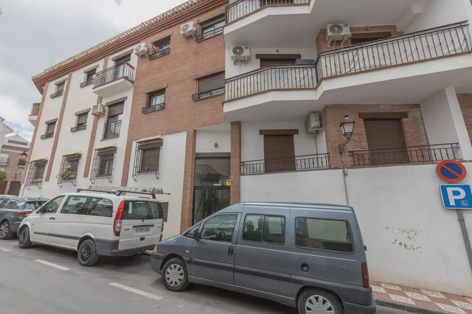 Ático de 2 habitaciones en La Zubia en venta con garaje - 265.000 € (Ref: 9904893)