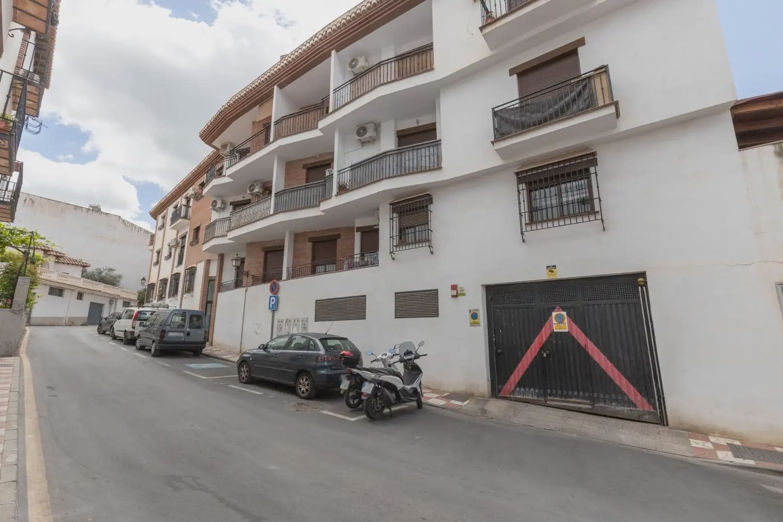 Ático de 2 habitaciones en La Zubia en venta con garaje - 265.000 € (Ref: 9904893)