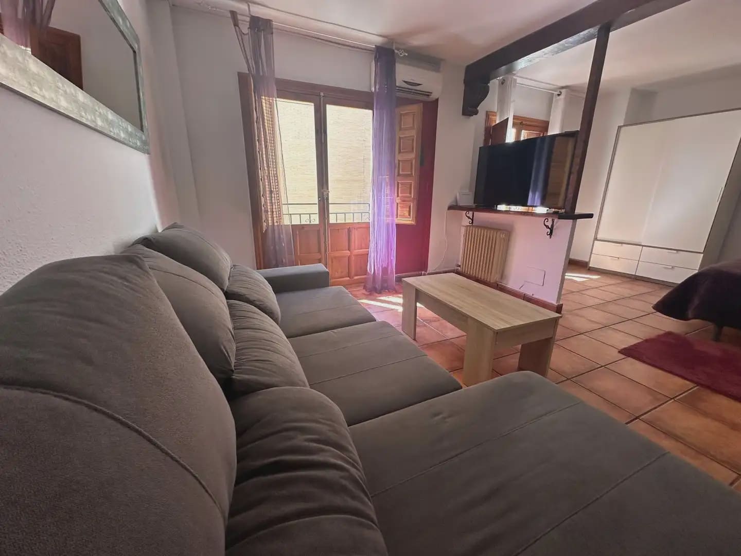 Appartement de 1 chambre à louer à Grenade ville - 700 € (Ref: 9905252)