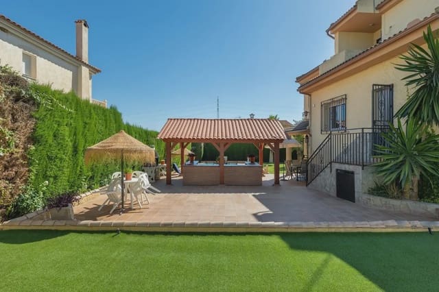 3 camera da letto Villa in vendita in Otura con piscina garage - 359.000 € (Rif: 9905255)